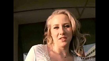 video горячая немецкая девушка трахается в аэропорту sex