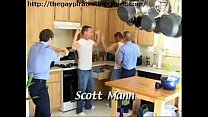video 制服と吸ってファックし始める sex