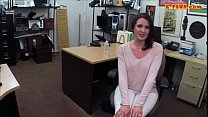 video жена клиента трахается с возбужденным пешкой мужиком в подсобке sex