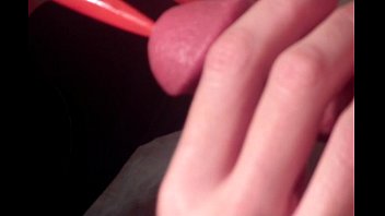 video 鋭い爪が痛くて幸運なチンポを快楽 sex