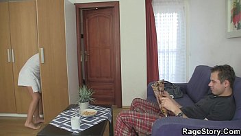 video かわいい女の子はイマラチオを犯され猫は釘付けになります sex