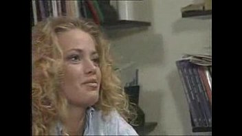 video 美しい巨乳のは先生を前髪します sex