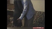 video зрелую жену трахнули на диване sex
