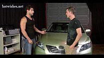 video 車の中でアナルセックスをしているセクシーな男の子 sex