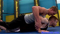 video гейспортзал крупным планом с двумя красоткамиспортсменками sex