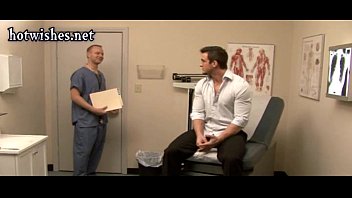 video コックを味わいアナルを楽しむ熱いゲイの医者 sex