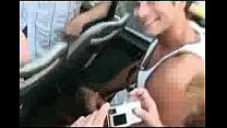 video поглаживая член пока друзья смотрят sex