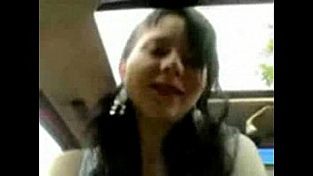 video 車の中に小さなスカートがあります sex