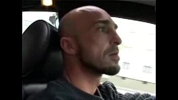 video gayforiteuベルリンのタクシーでの熱いセックス sex