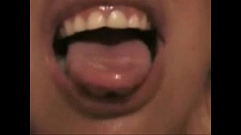 video грязная жена делает минет снимает сперму и глотает sex