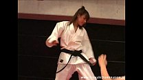 video 彼女が試合で彼を殴ったとき愛人は彼女の奴隷を弱くしました sex