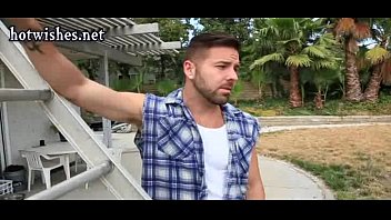 video два мускулистых гея дрочат их твердые хуи sex