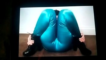 video мне нравится большая толстая толстая фигуристая задница бедра ноги колени в горячих узких чулках sex