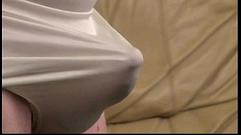 video パンティボーイが一人でやって楽しんでいること sex