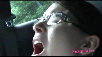 video 車の中で濡れた猫 sex