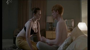 video хейли этвелл в фильме черное зеркало sex