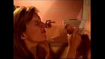 video мамашлюшка дрочка в ванной sex