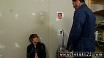 video гей татуировки эмо мальчики кайлер мосс пробирается в комнату уборщика для а sex