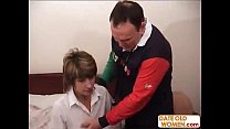 video доктор трахает пожилую женщину sex