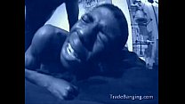 video 彼の戦利品の穴をくすぐる sex