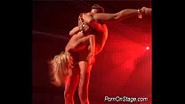video красоткастриптизерша получает огромный член sex