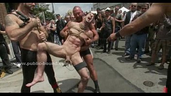 video гей сексрабыню связали руками за спиной sex