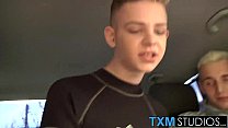 video сексуальный твинк alex silvers в любительском видео пирует теплыми камшотами в любительском видео sex