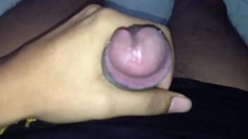 video белый муженек дрочит своей черной женой sex