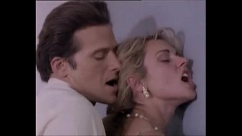video ゲイルハリスがオフィスで犯された sex