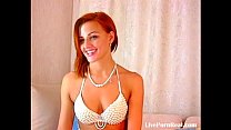 video 彼女の甘いジューシーな猫を指で触れているゴージャスな赤毛1flv sex