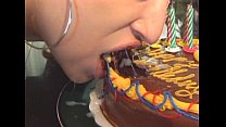 video 野生生物私に18歳の誕生日おめでとう02シーン4 sex
