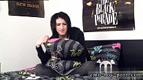 video возбужденную маму трахнул черный чувак очень хардкорная сцена sex
