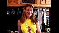 video フィット成熟したスウィンガーは彼女の濡れた猫をファック sex