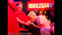 video глотает старый гей группа это еще один пышный горячий минет sex