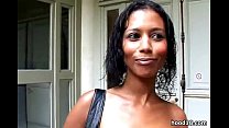 video セクシーな黒人の女の子は彼女の猫を犯される sex