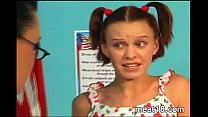 video две лесбиянки жестко трахают друг друга sex
