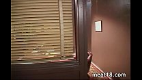 video 甘い女の子は彼女の嫌いな人の奥深くにそれを取ります sex