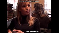 video 公衆トイレでのクソとフェラ sex