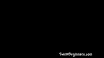 video горячий мускулистый твинк гладит его член sex