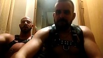 video очень горячая курящая гейпара sex