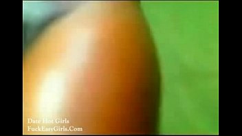 video женщина с оранжевой кожей играет со своей киской дилдо sex
