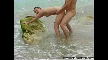 video анал на пляже с горячей телочкой sex