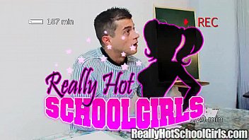 video 女の子は英語を学ぶために彼女の猫をあきらめます sex