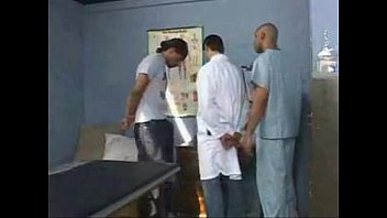 video 医者はゲイグループセックスが大好きですビデオtupornotvゲイゲイポルノビデオ 無料 sex