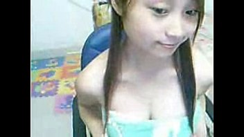video 台湾の女の子は彼女の大きな胸を示しています sex