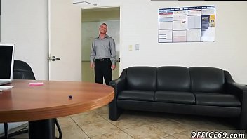 video секс с обезьяной гейпорно удерживая босса счастливым sex