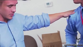 video борьба обнаженных натуралов и парнянатурала нервничает чтобы дрочить порно sex