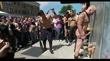 video 街頭で野外集会 sex