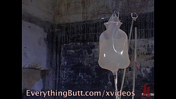 video клизма в ее заднице sex