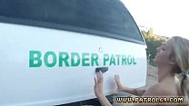 video сломанные тинки с кримпаем в любительском тройничке для пограничной шлюшки sex